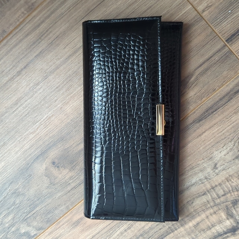 Koret genuine black leather wallet. Vintage black leather wallet.